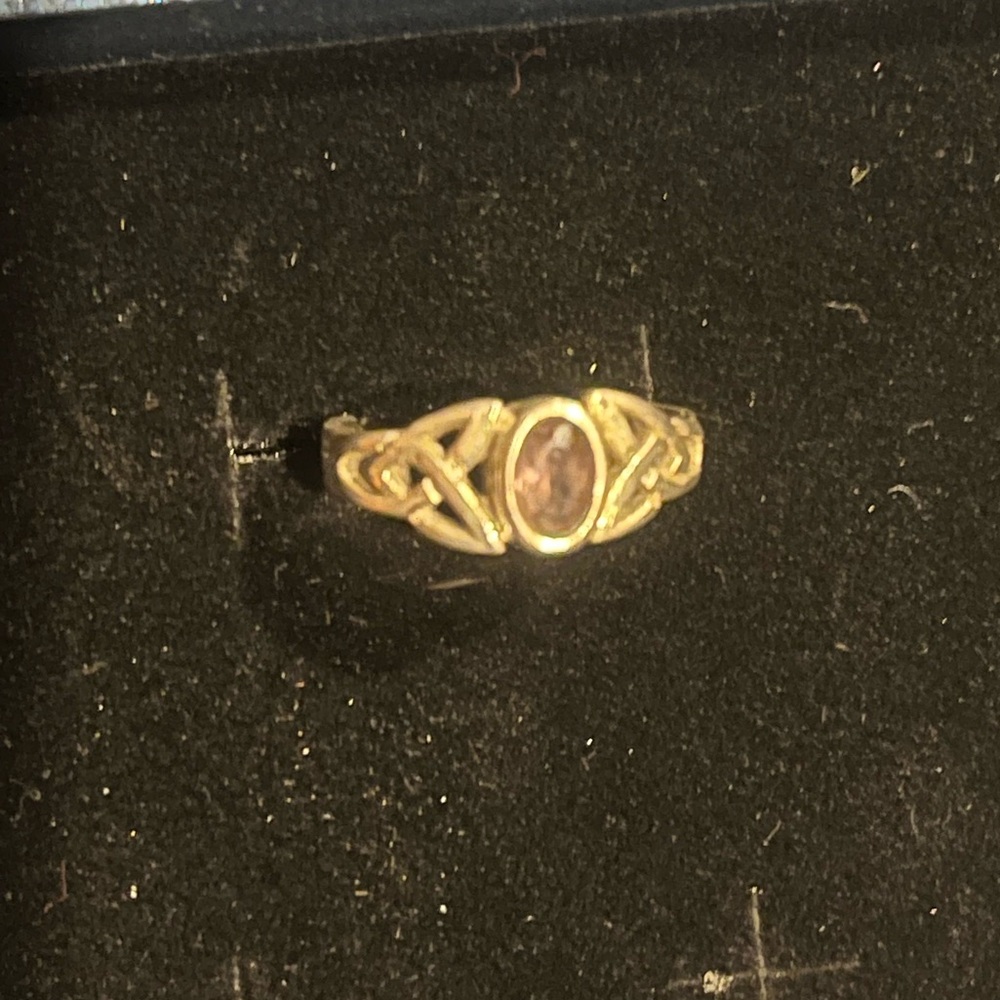 Sterling Silver Celtic Knot Ring with Purple Stone - Women Jewelry - Picture 3 of 4